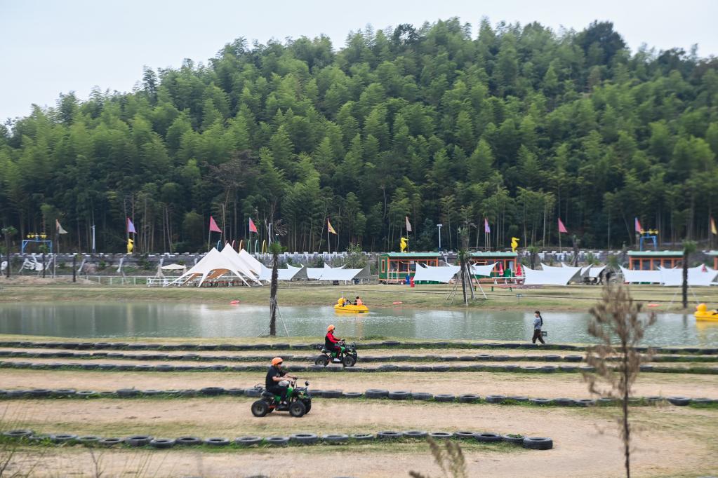 新華全媒+丨昔日“礦山村”變身鄉(xiāng)村旅游網紅地