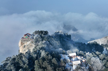 雪霽華山