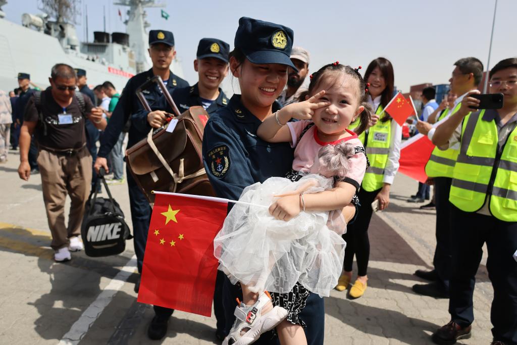 中國海軍蘇丹撤僑軍艦抵達(dá)沙特吉達(dá)港