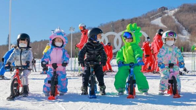 吉林各大雪場“開板”，新玩法續(xù)寫冰雪熱